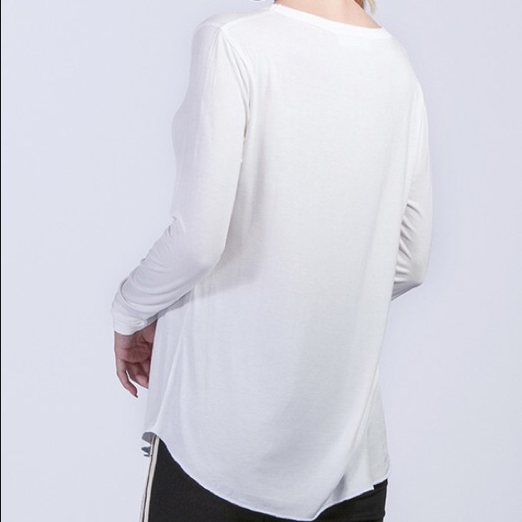 Sampson Simple V Neck - Picture 7 of 7